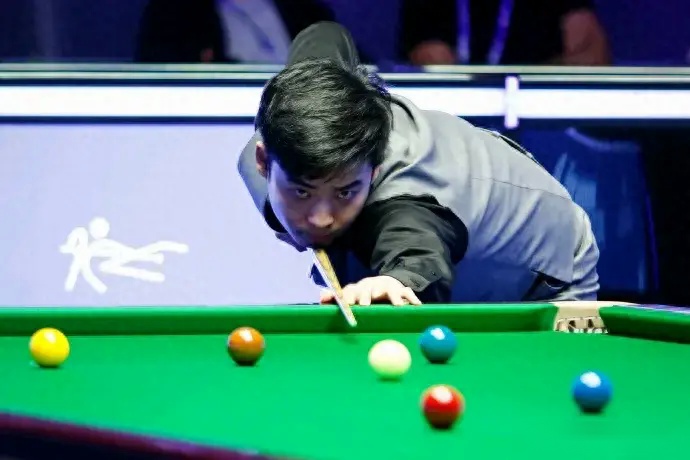 王钰栋这样 王钰栋这样